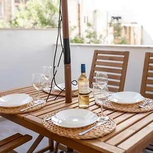 Brand New 2 Bed 2 Bath In By The Sea Apartamento
